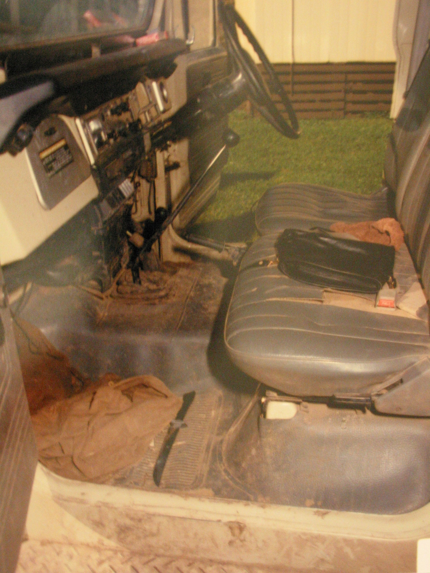 Land Cruiser · interior
